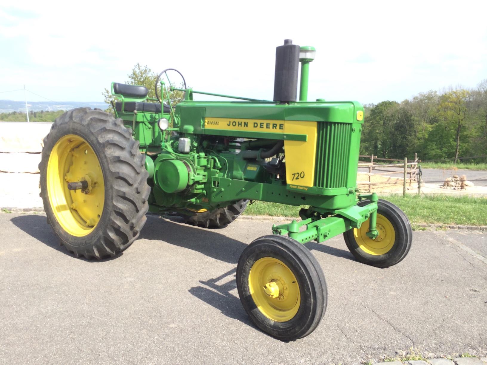 Oldtimertraktoren.ch John Deere 720 1957 Oldtimertraktoren.ch John Deere 720 1957