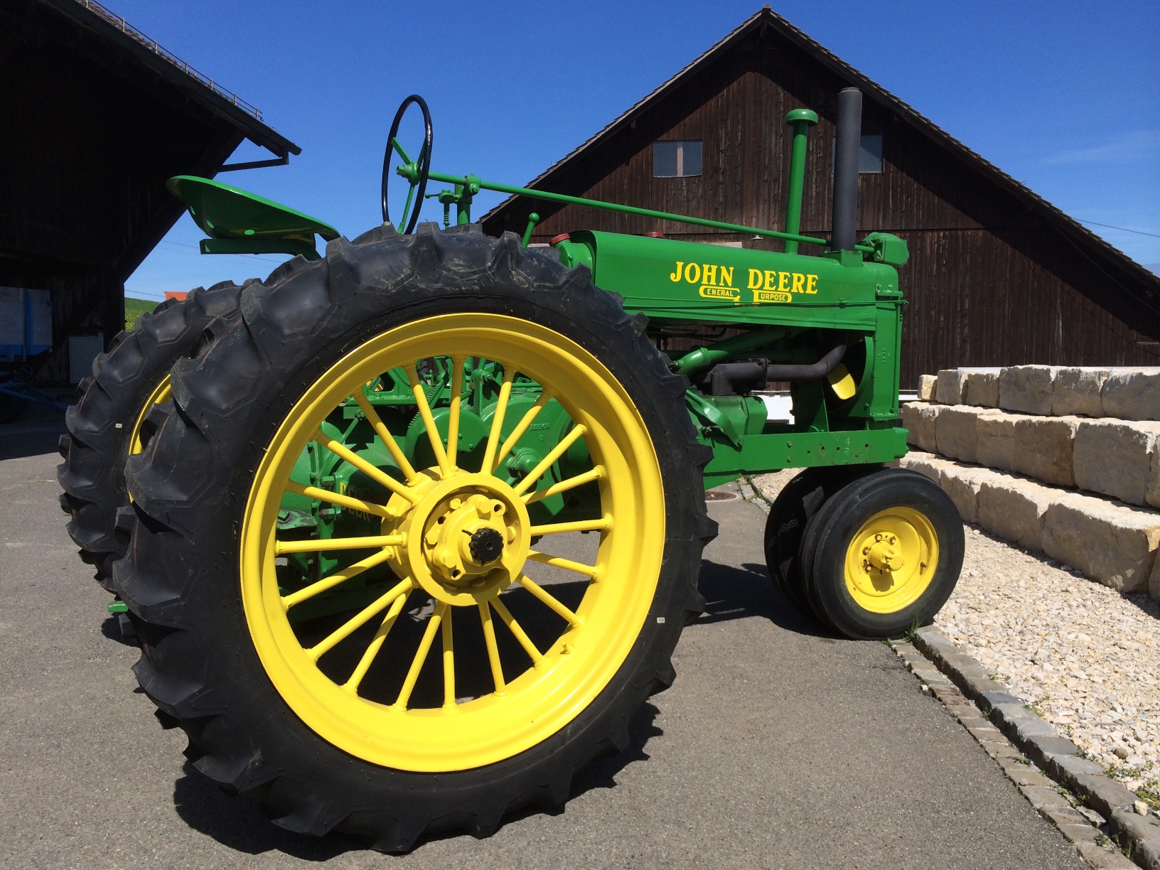 Oldtimertraktoren.ch John Deere A 1938 unstyled Oldtimertraktoren.ch John Deere A 1938 unstyled
